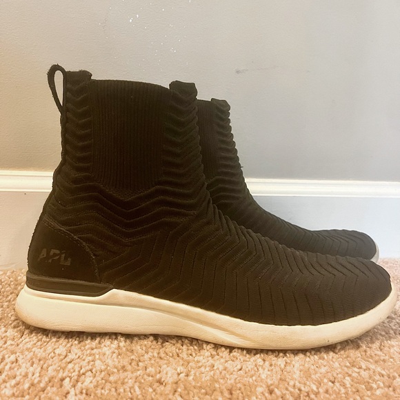Men’s APL Techloom Chelsea boot.  Size 10 - Picture 1 of 5